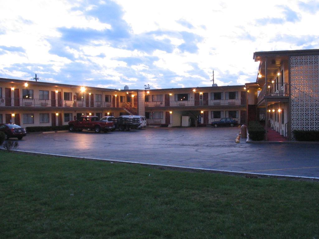 Campus Motel
