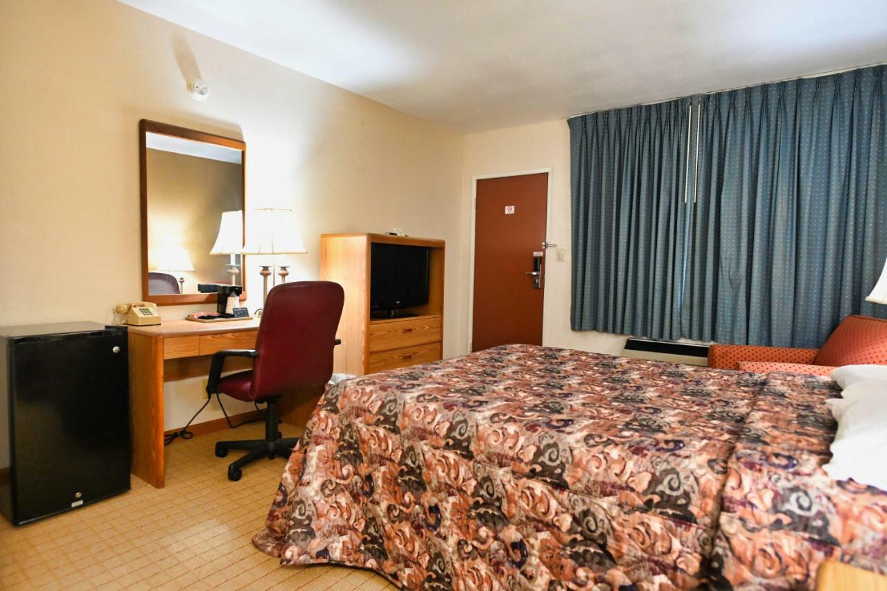 Campus 2* Lafayette
